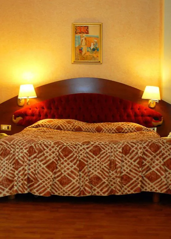 Legend Hotel Bejrut 4*,